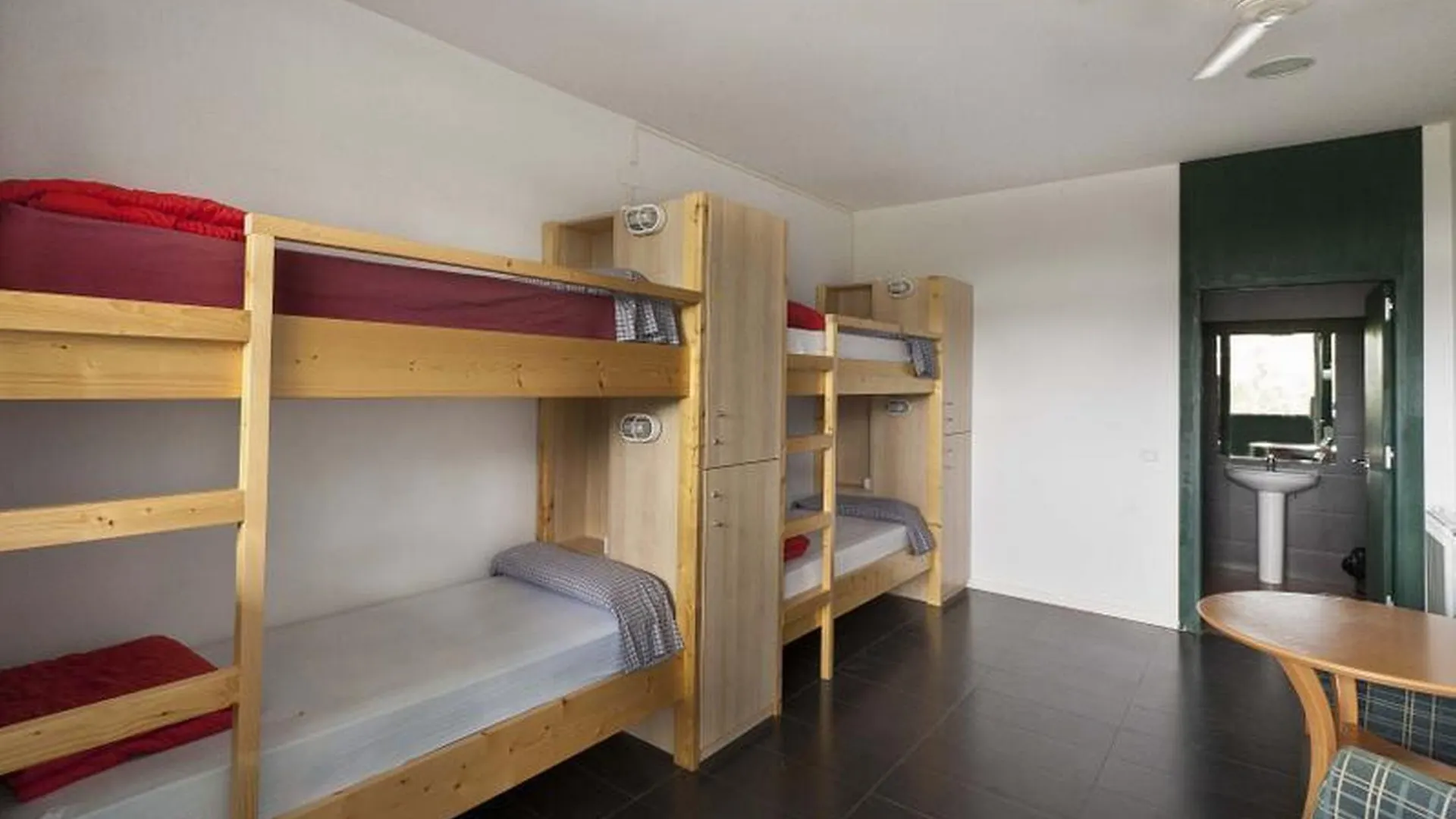 Inout Hostel La Floresta Pearson
