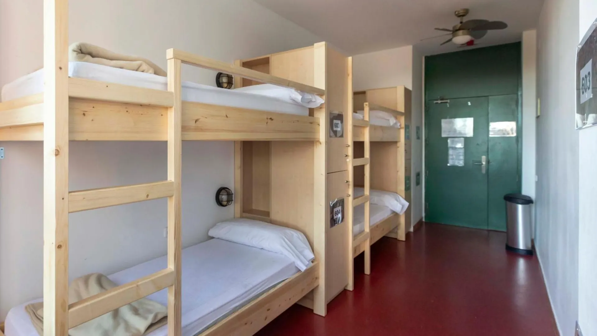 Inout Hostel La Floresta Pearson
